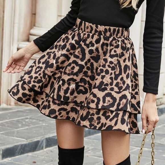 Dresses & Skirts - Leopard print mini skirt doubled tiered ruffle frill boho glam